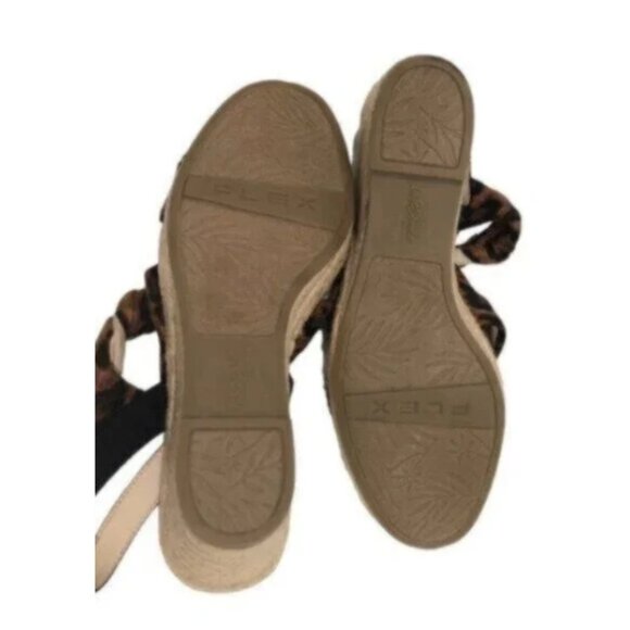 NEW Life Stride Brown Animal Print Wedge Business Casual Everyday Sandals 8 - Picture 9 of 9